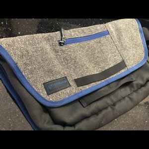 Timbuk2 catapult sling compact messenger bag